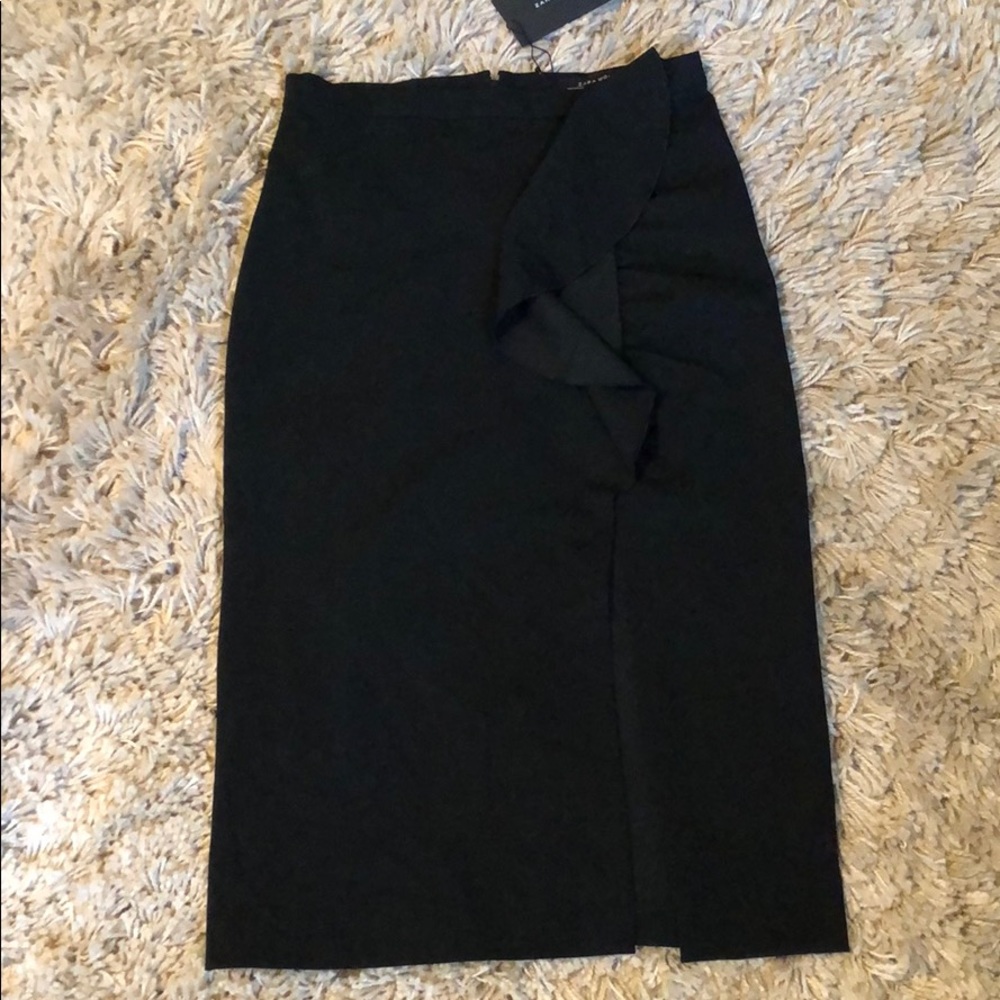 🔺SOLD🔺 ZARA Pencil Skirt with Slit